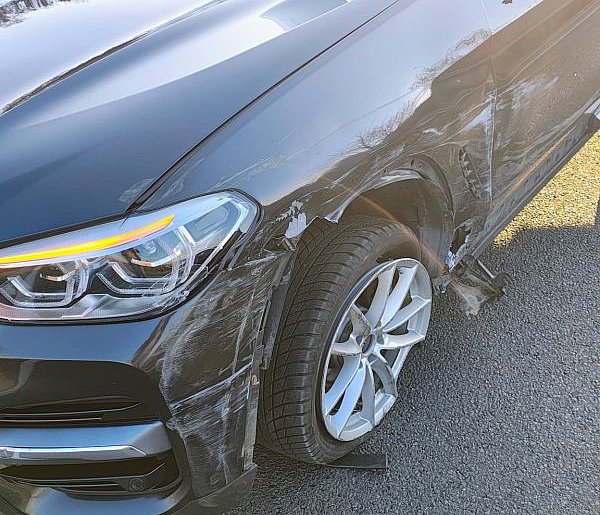 Dwa rozbite auta, brak winnego. Policja ustala przebieg zdarzenia na DK20