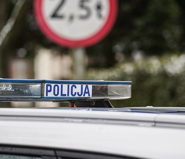 Skok do lodowatego Trzesiecka! Tak uciekał przed policją