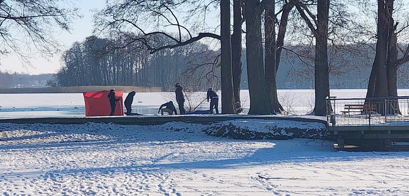 Tragiczny finał poszukiwań. Z jeziora wyłowiono ciało kobiety