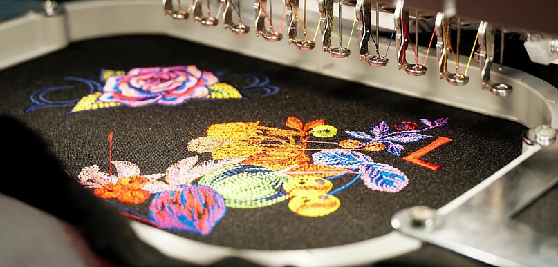 Zdjęcie przeniesione na tkaninę – współczesne możliwości haftu