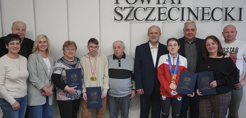 Młodzi sportowcy z SOSW nagrodzeni przez Zarząd Powiatu Szczecineckiego
