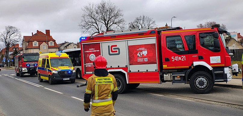 Miał być pod autobusem. Co naprawdę się stało?
