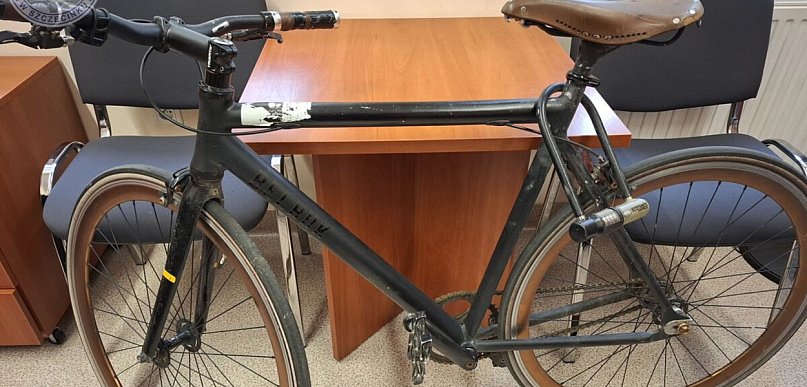 Chwila nieuwagi i rower zniknął. Policja szybko go odzyskała