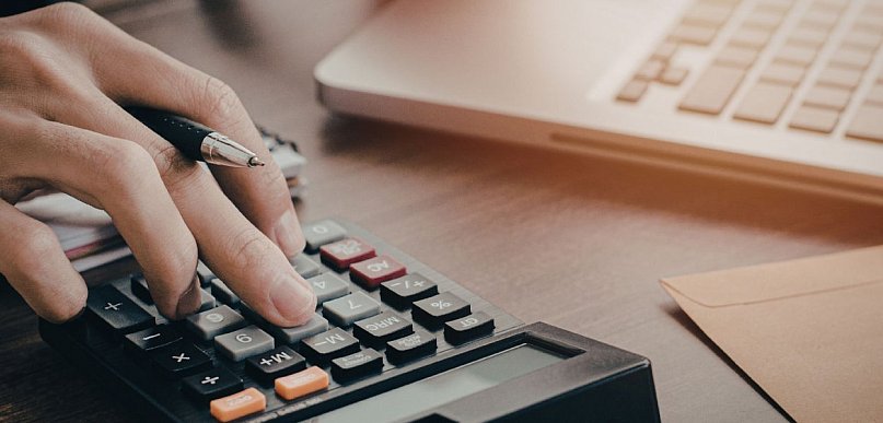 Jakie są koszty pożyczki z komornikiem?