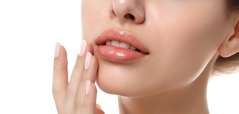 Jak wybrać miejsce na powiększanie ust w Warszawie?