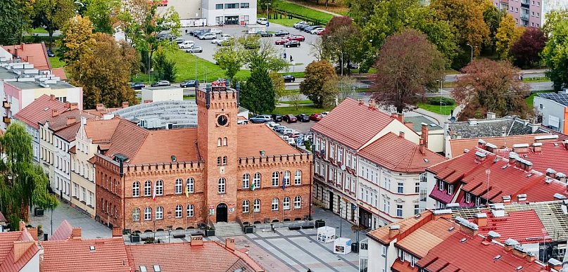 Nie tylko urząd. Pod ratuszem powstanie miejsce dla 106 osób.