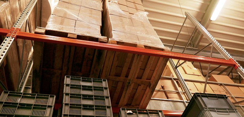 Nowoczesna logistyka w regionie Szczecinka – jak firmy optymalizują magazyny i zwi