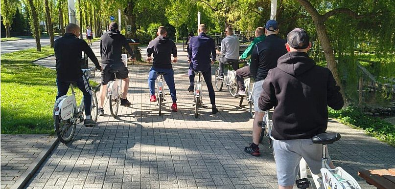 Skazani wsiedli na rowery. Za tą akcją stoi ważny cel