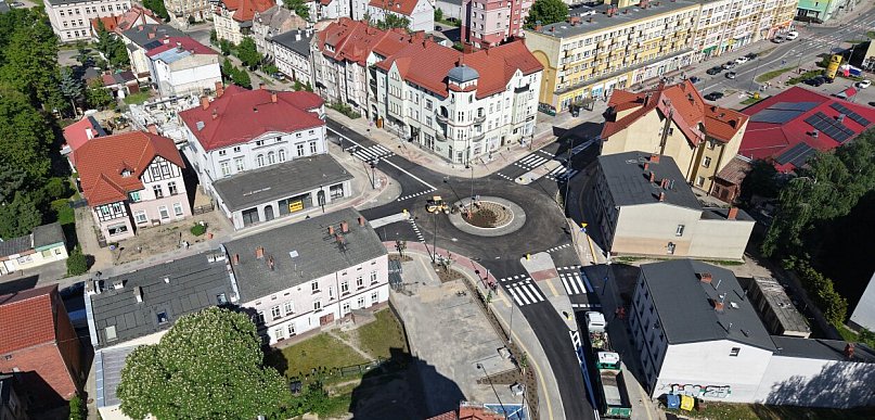 Kierowcy odetchną z ulgą. Kierowcy odetchną z ulgą. W piątek otwarcie nowego ronda