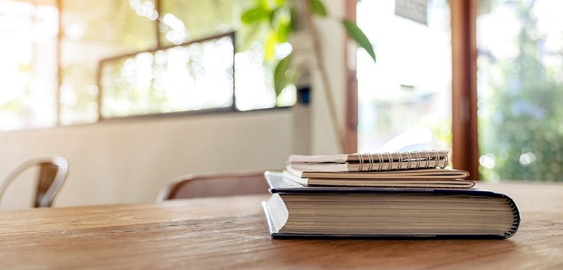 Nie chcesz rezygnować z pracy? Wybierz studia w trybie niestacjonarnym