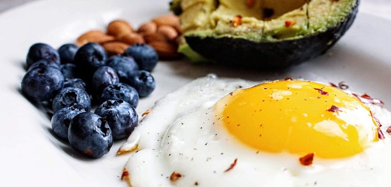 Dieta keto — komu pomaga, a kto powinien jej unikać