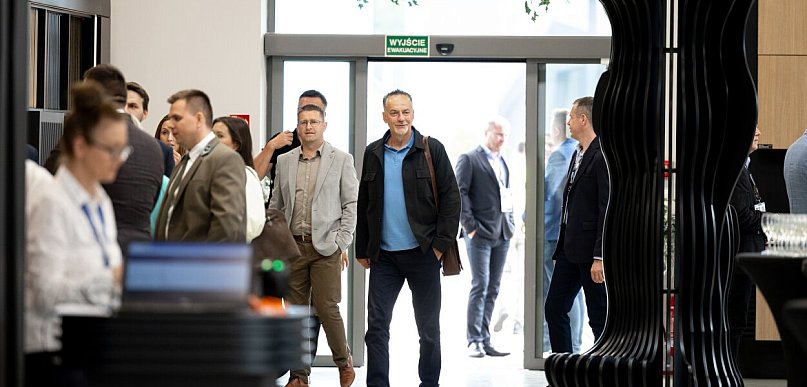 Branża meblarska patrzy na Szczecinek. Trwa Hausmesse 2026