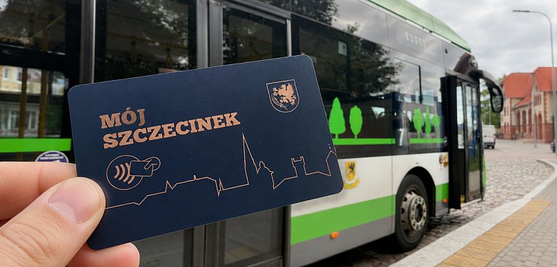 Bilet autobusowy na Karcie Mieszkańca. Wielu pasażerów musi ją wymienić