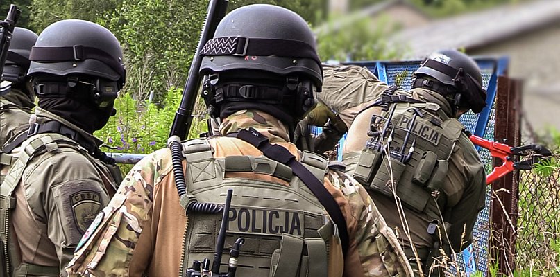 CBŚP uderzyło w gminie Szczecinek. 7 osób zatrzymanych - 49469