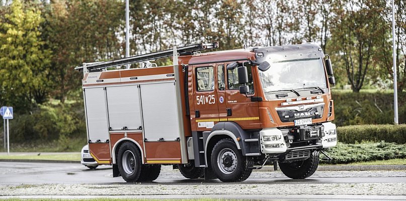 Alarm na DK20. Strażacy ruszyli do zgłoszenia o wycieku z cysterny - 49989
