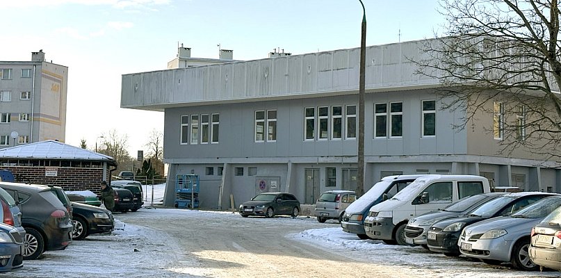 Ten budynek na Zachodzie przechodzi metamorfozę. Nie będzie tu już marketu - 51952