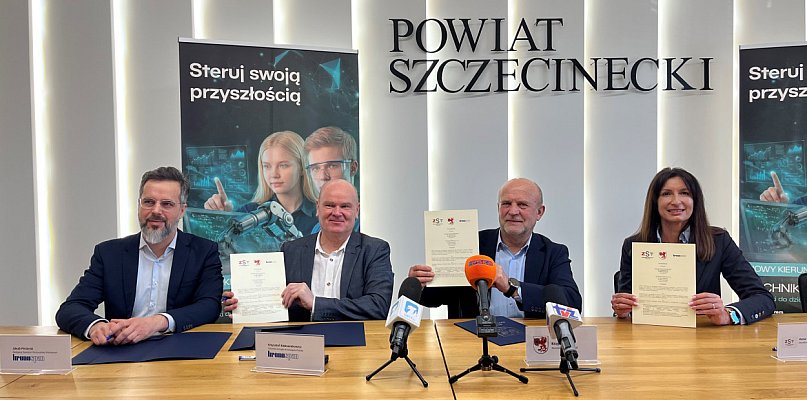 Technik automatyk w ZST. Kronospan obejmuje patronat