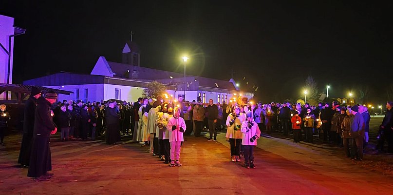 Ulicami Szczecinka przeszła Droga Krzyżowa. Wierni dali świadectwo wiary