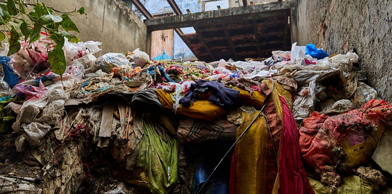 Nowe przepisy miały pomóc. Mieszkaniec: to nie działa