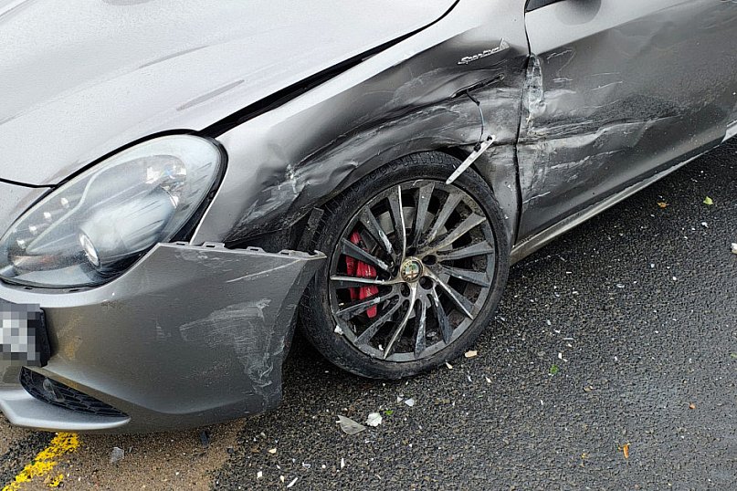 Zderzenie Daewoo i Alfy Romeo