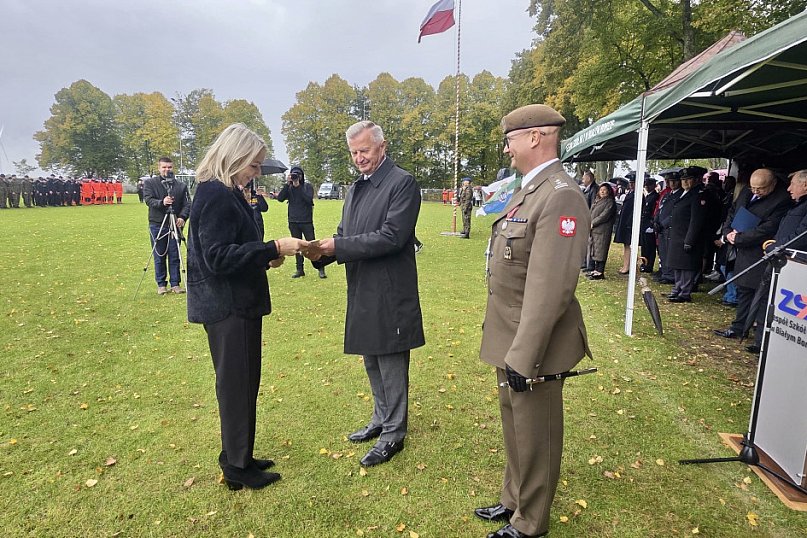 Wojskowy ceremoniał w Białym Borze
