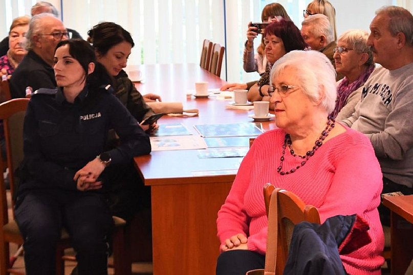 Bezpieczny Senior w Szczecinku. Eksperci rozmawiali z mieszkańcami