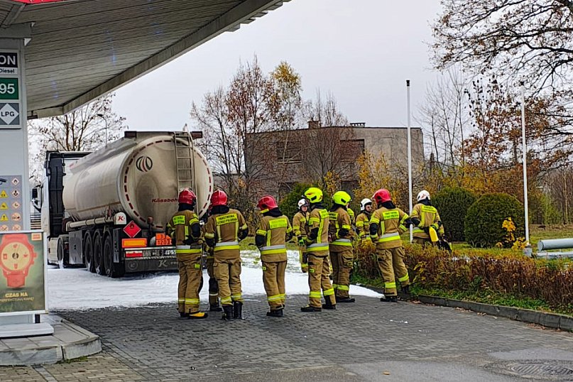 Wyciek paliwa w Silnowie – straż pożarna w akcji