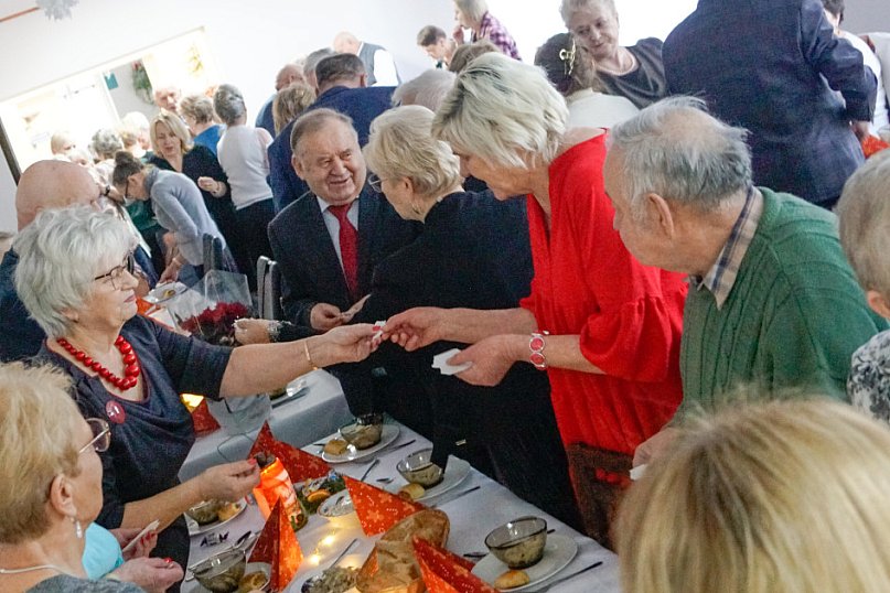 Wspólna Wigilia seniorów w Wierzchowie