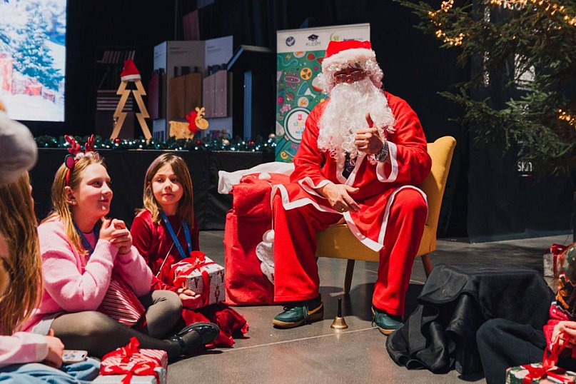 Święty Mikołaj, Kronospan i dzieci z KUDiM