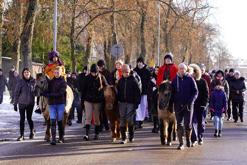 Orszak Trzech Króli przeszedł ulicami Szczecinka