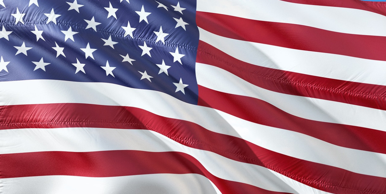 Paczka do USA – jakie dokumenty są potrzebne przy odprawie celnej?