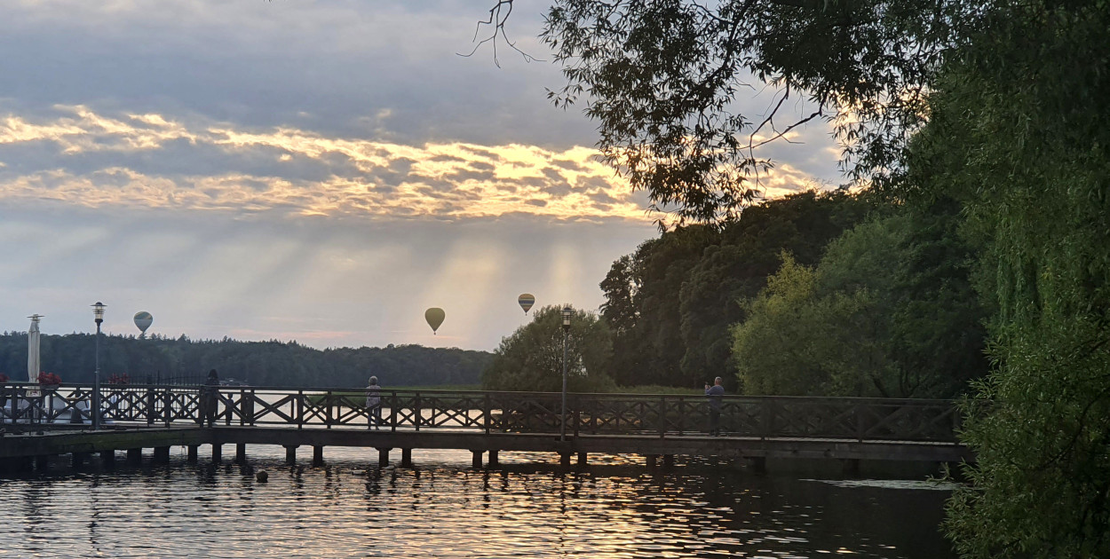 Niebo nad Szczecinkiem w kolorach! Festiwal Balonowy ruszył