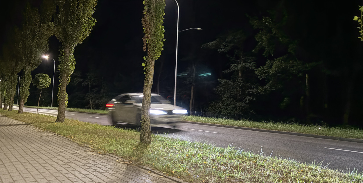 fot. Marcin Szydlik / Diagności sprawdzają oświetlenie samochodu w ramach kampanii „Twoje światła – Nasze bezpieczeństwo” w Szczecinku i Bornem Sulinowie