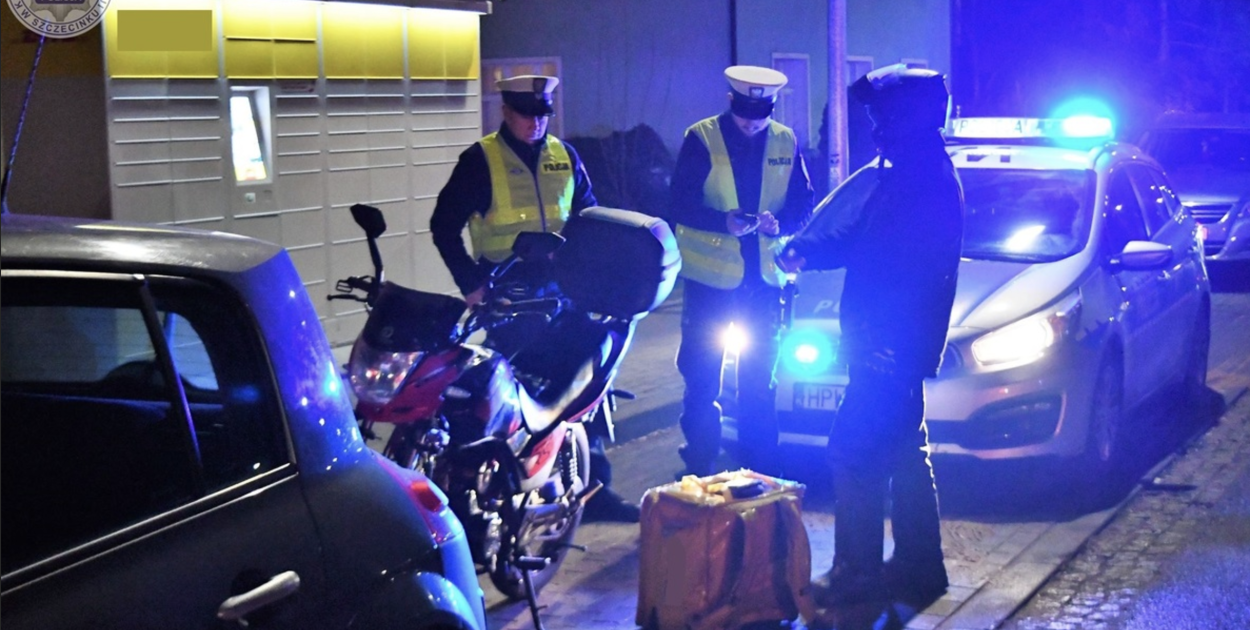 fot. KPP w Szczecinku / Nocna akcja „Odblaskowa noc” w Szczecinku – policja apeluje o widoczność pieszych.