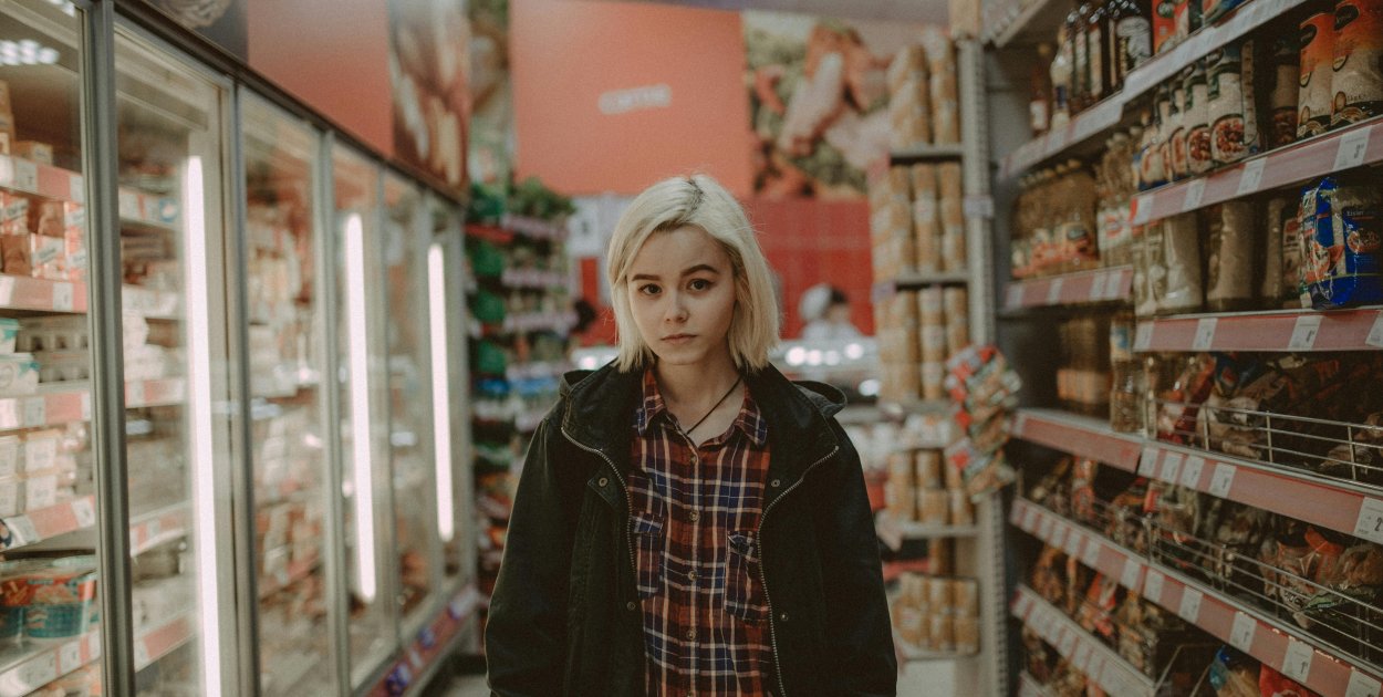 Mroźnicze szafy w codziennej pracy sklepu - praktyczne wskazówki dla lepszej organ