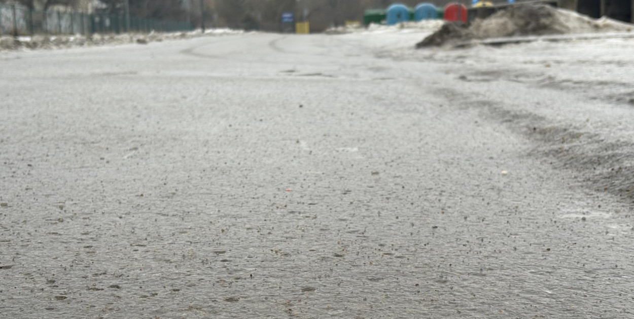 Dwie gminy odwołują zajęcia w szkołach. Skrajnie niebezpieczne warunki