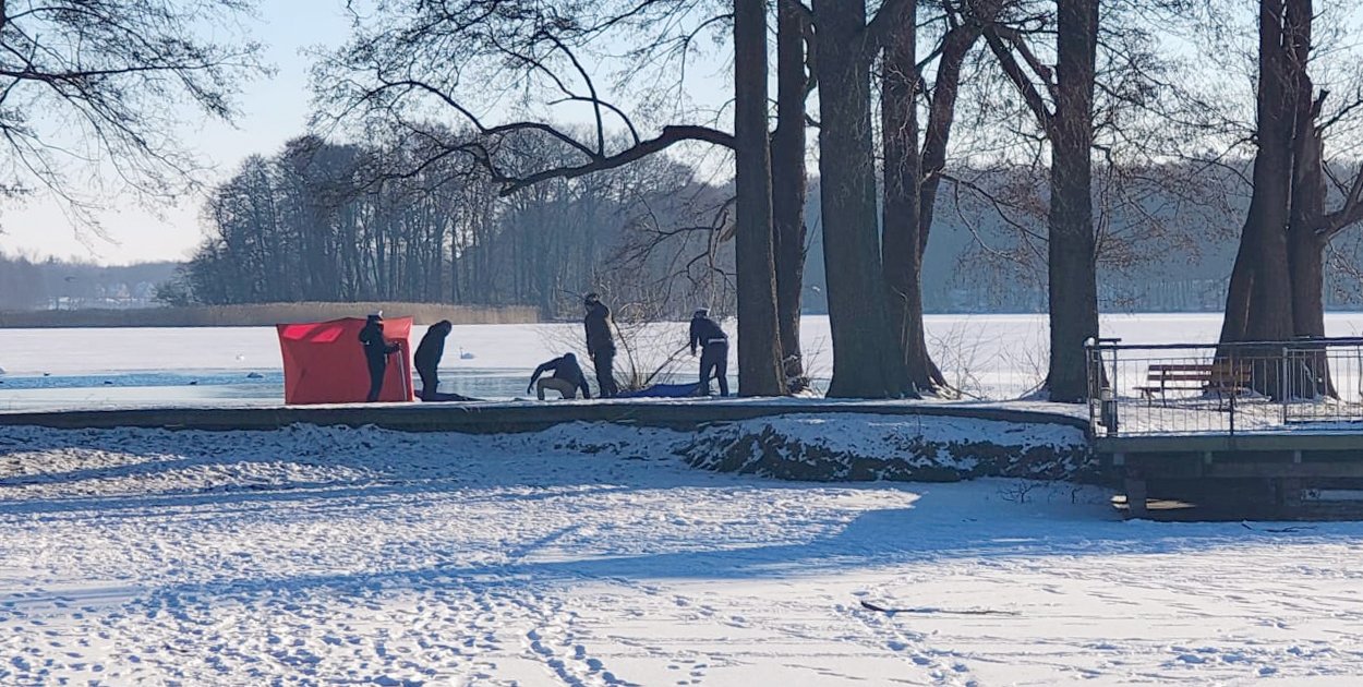 Tragiczny finał poszukiwań. Z jeziora wyłowiono ciało kobiety
