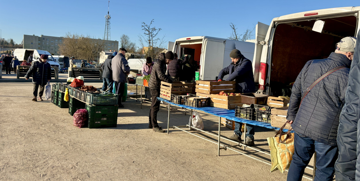 Przedwiośnie ożywiło rynek. Kupcy wracają, mieszkańcy ruszyli na zakupy