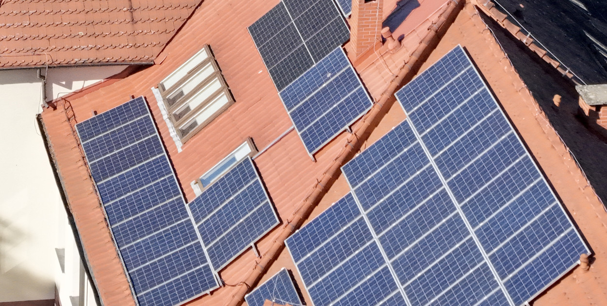 Panele na szkołach i świetlicach. Gmina Szczecinek stawia na słońce