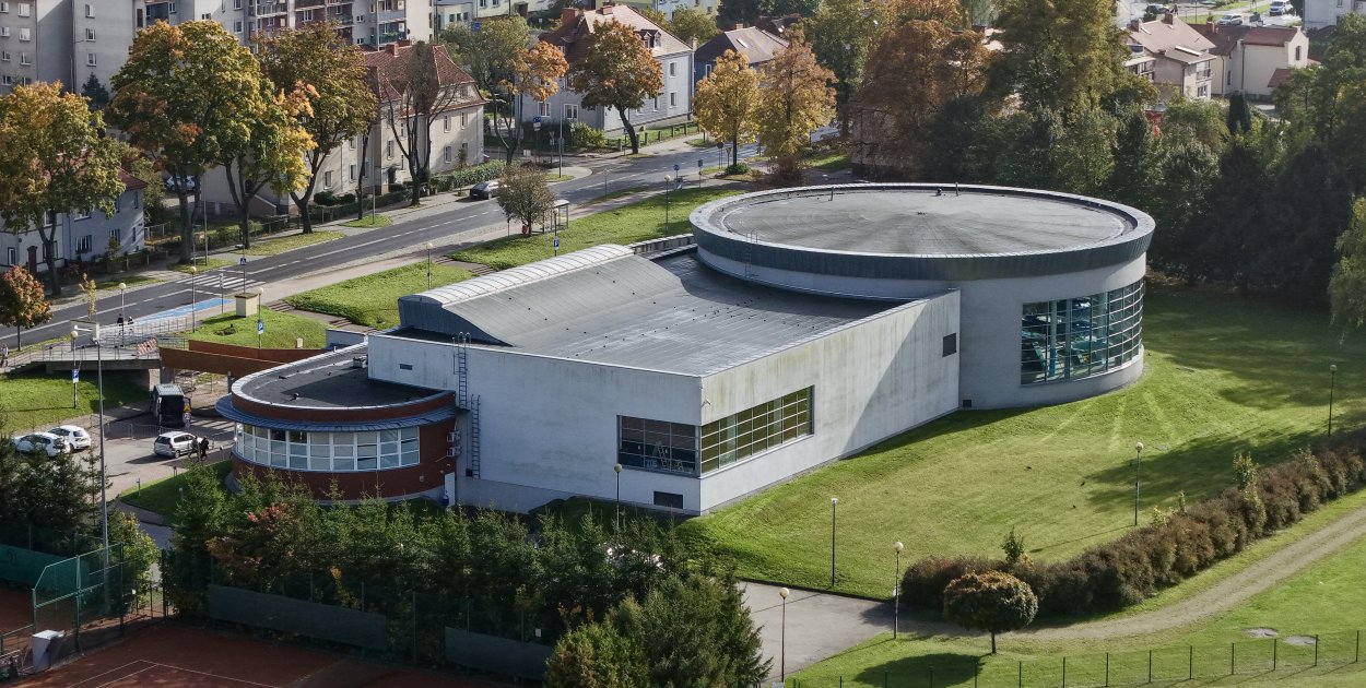 Pożyczka na oszczędności. Basen ma zużywać mniej wody i ciepła