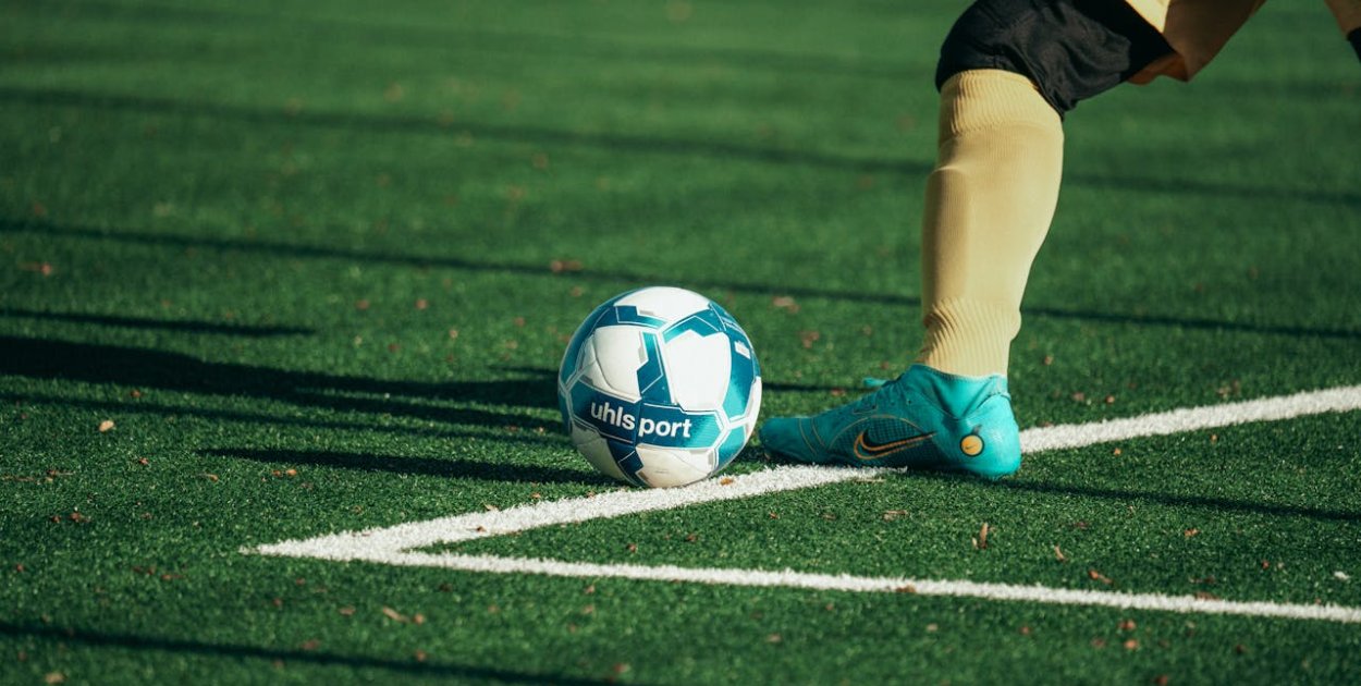 Reprezentacja a klub – różnice w organizacji i treningu