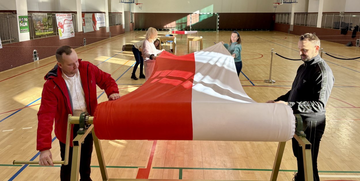 Weź w swoje ręce najdłuższą flagę w Polsce. Borne Sulinowo zaprasza!