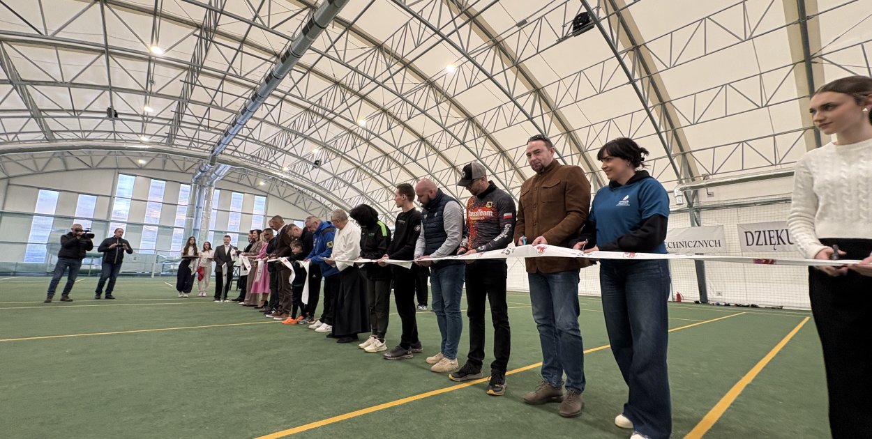 Szczecinek ma nowe zadaszone boisko. Już po oficjalnym otwarciu