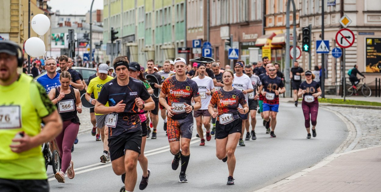 Ten bieg co roku przyciąga tłumy. Czas na 42. edycję