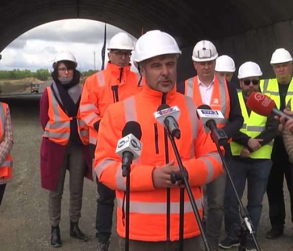 Minister Klimczak na budowie S11